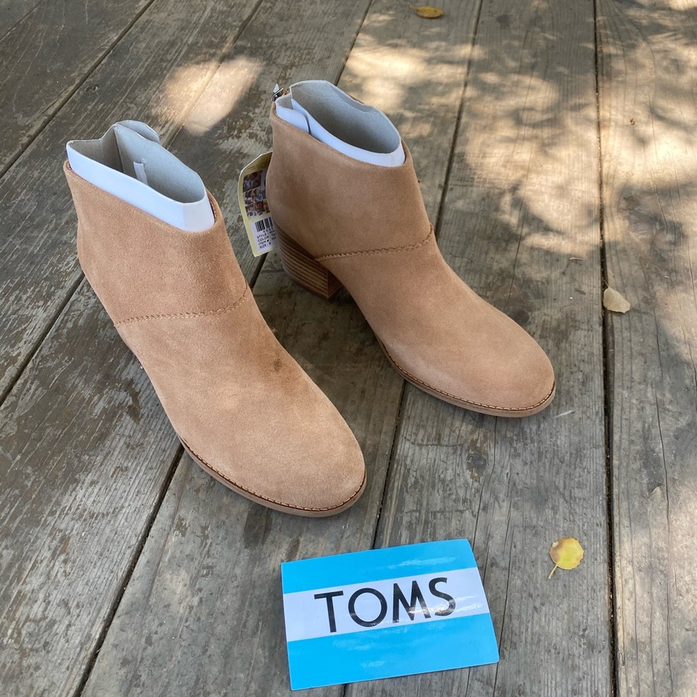 (154) Toms Leila